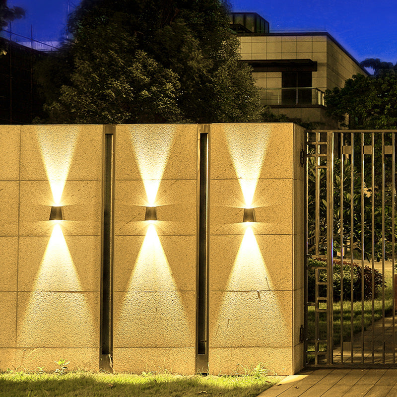 Lámpara Solar de Pared para Exterior — Moderna e Impermeable
